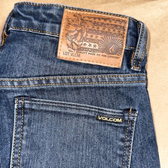 Volcom Vorta Slim Straight Jeans, Size 30, Dark Denim, Plain Pockets - Picture 3 of 5